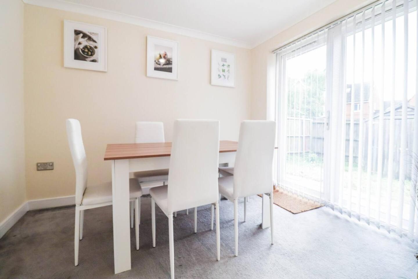 Holiday home 3br House With Parking Near Iron Pier Thames River *