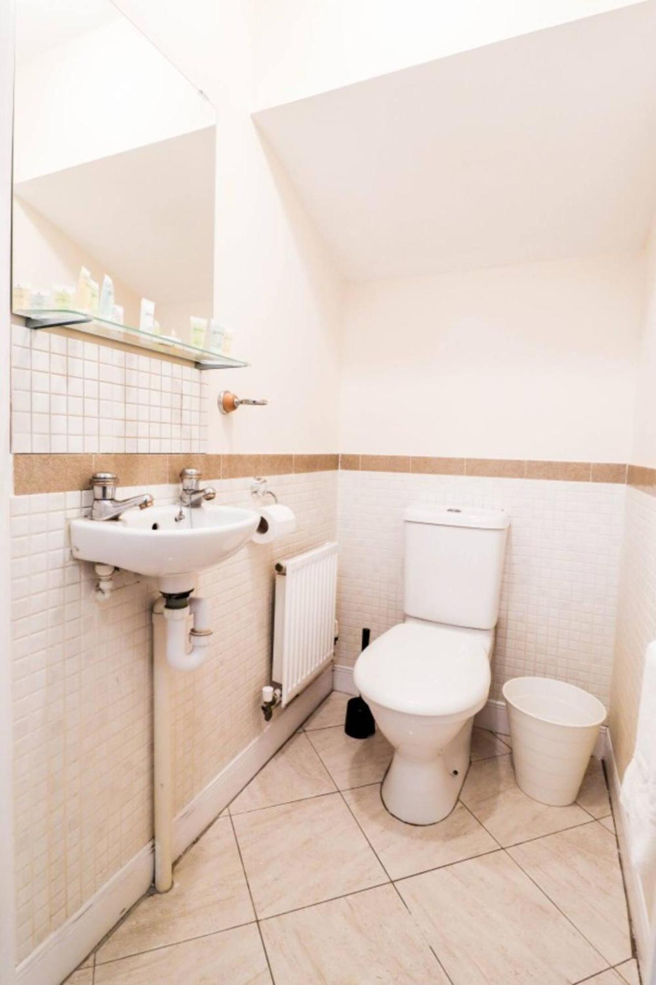 Holiday home 3br House With Parking Near Iron Pier Thames River *