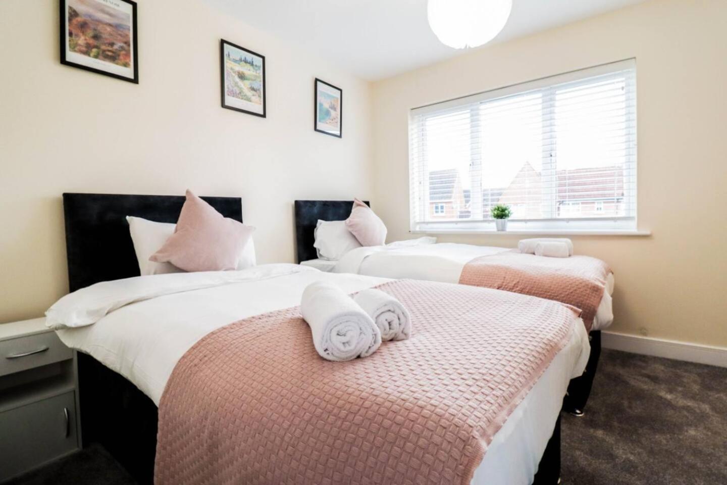 3br House With Parking Near Iron Pier Thames River Londra