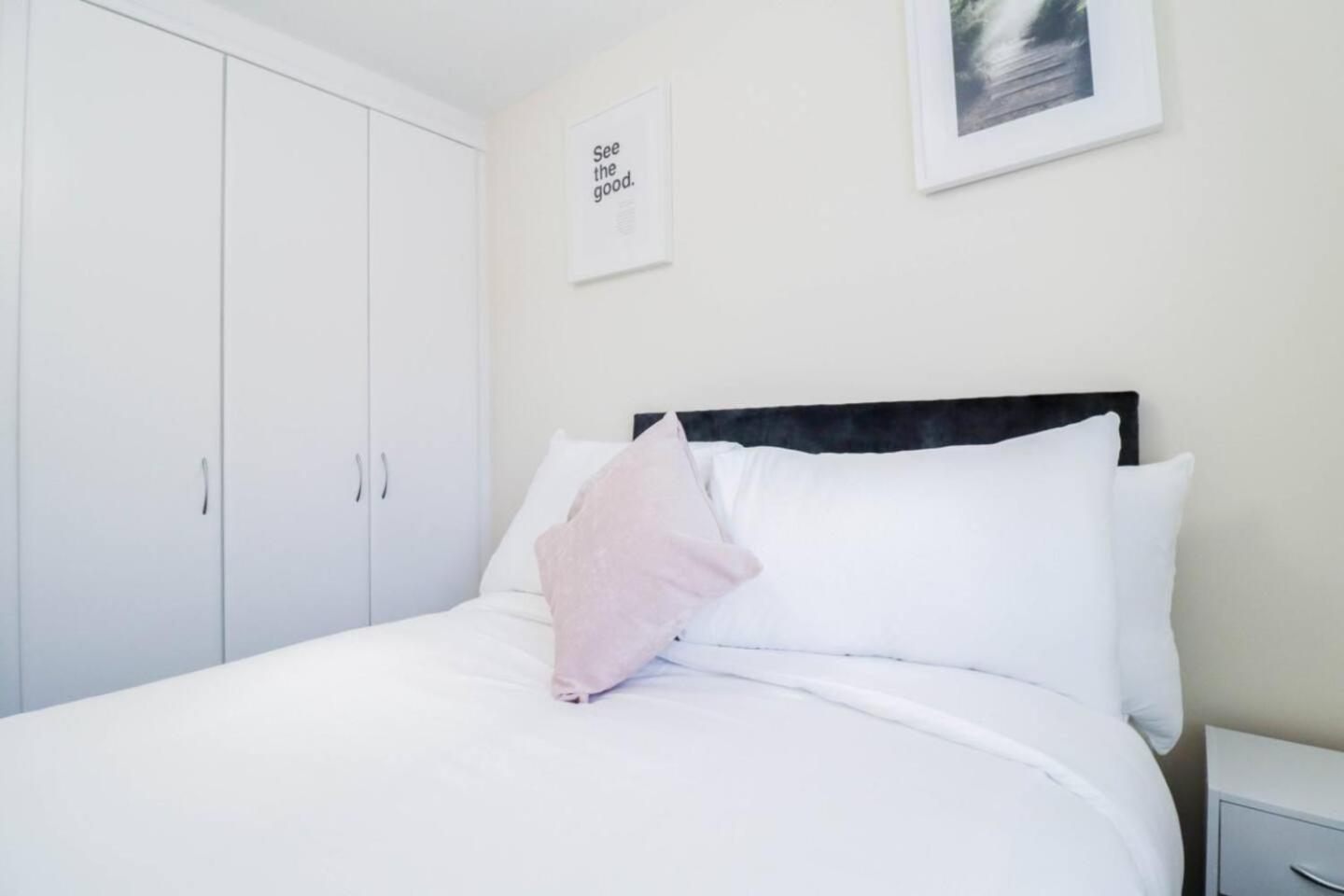 Casa vacanze 3br House With Parking Near Iron Pier Thames River